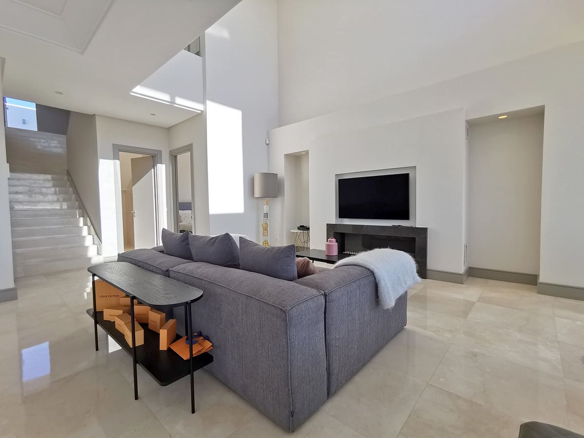 5 makuuhuone Huvila myytävänä paikassa Benahavis mukana uima-altaan - 2 995 000 € (Ref: 7037943)
