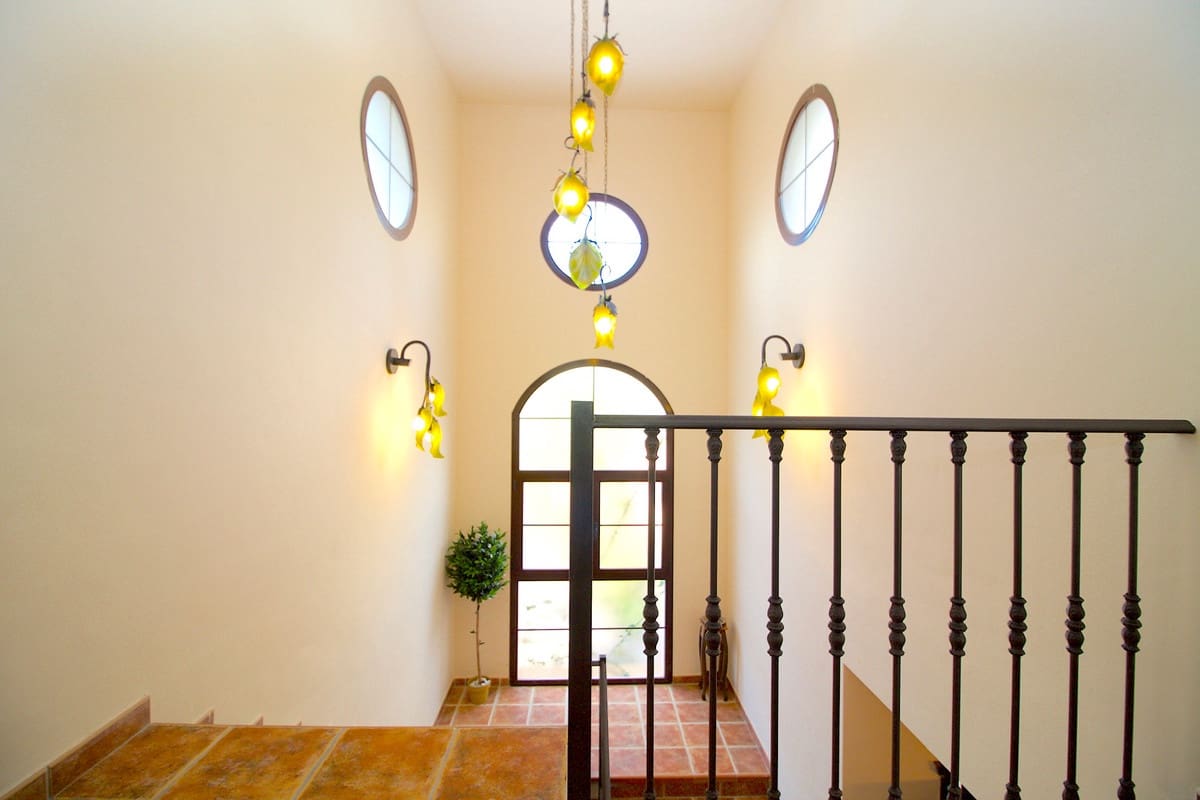 7 bedroom Villa for sale in El Rosario with pool garage - € 1,390,000 (Ref: 7391891)