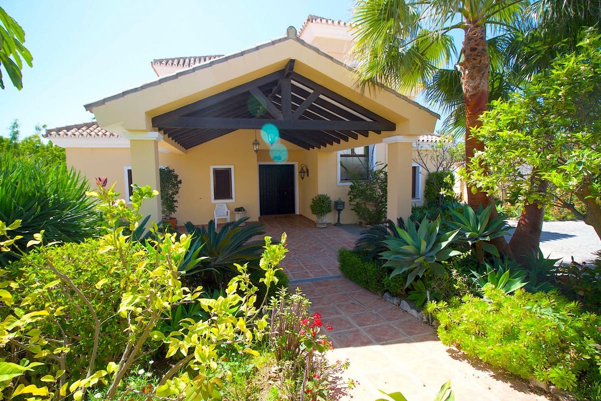 7 bedroom Villa for sale in El Rosario with pool garage - € 1,390,000 (Ref: 7391891)