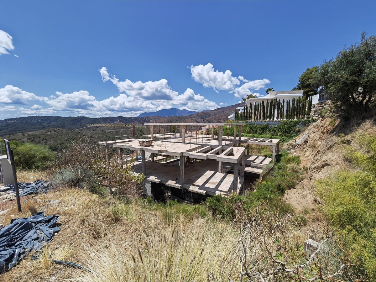 Ubebygd land til salgs i Benahavis - € 850 000 (Ref: 7700899)