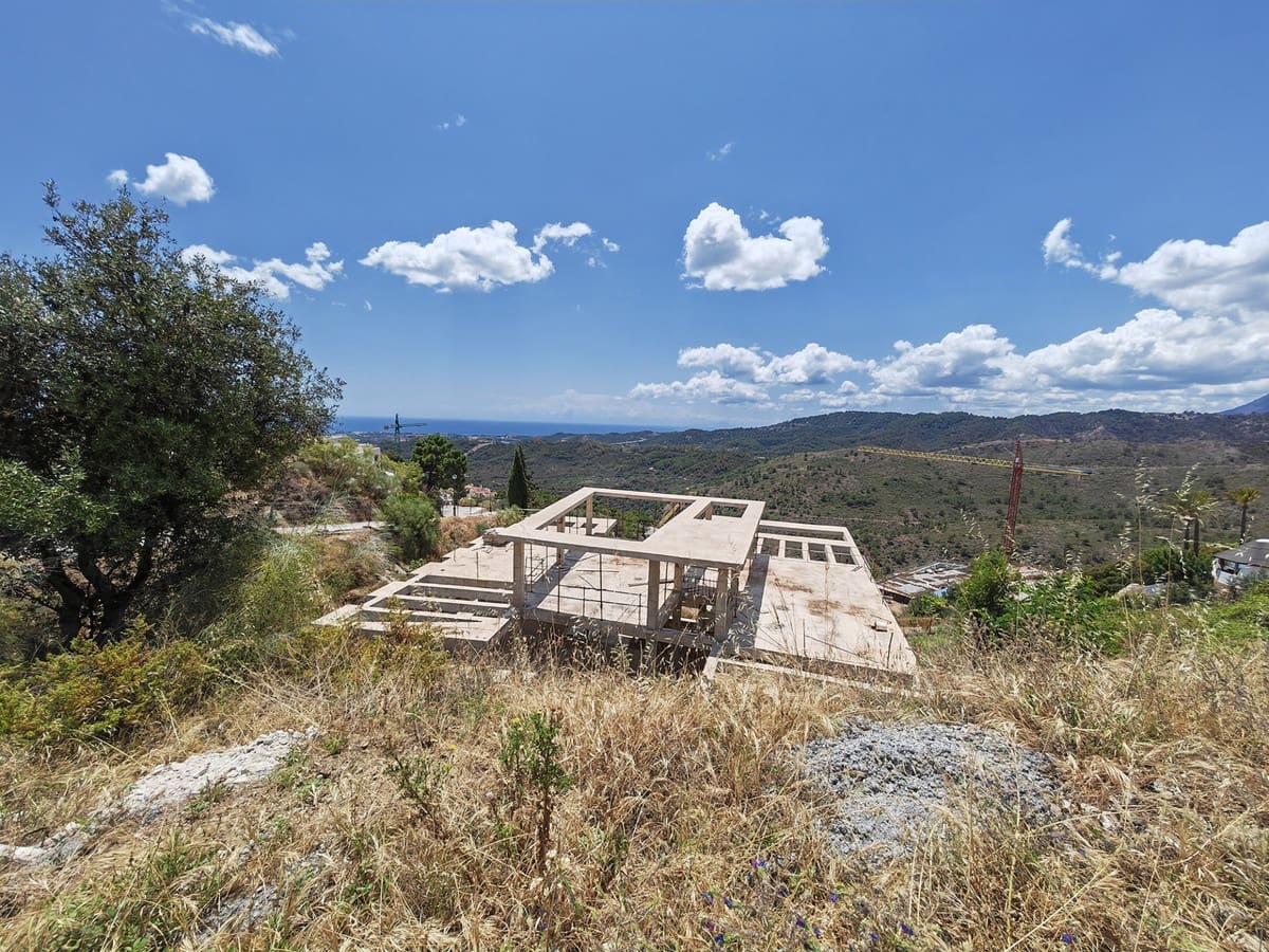 Ubebygd land til salgs i Benahavis - € 850 000 (Ref: 7700899)