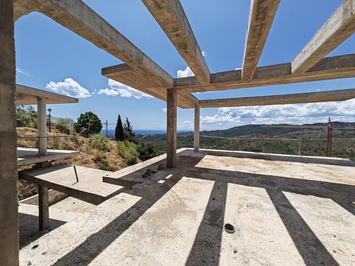 Ubebygd land til salgs i Benahavis - € 850 000 (Ref: 7700899)