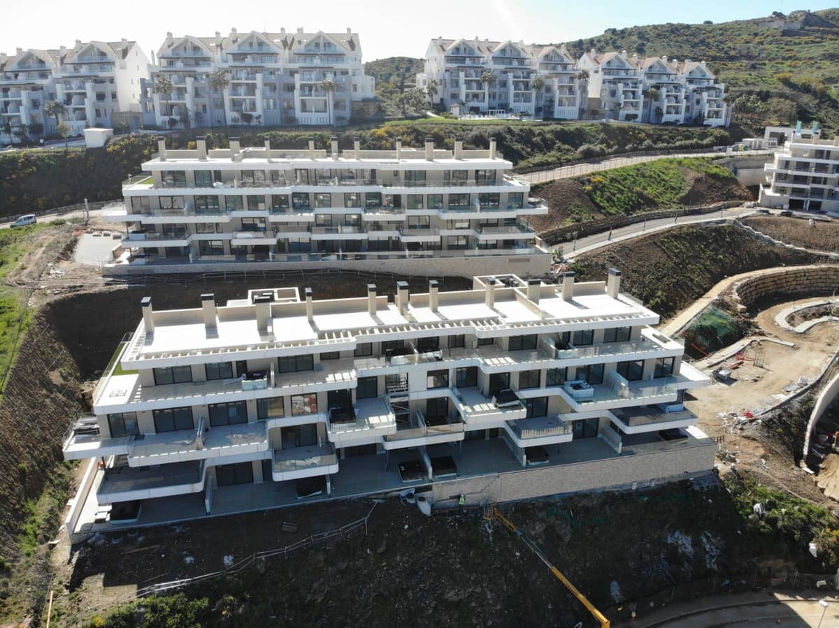 2 bedroom Apartment for sale in Mijas with pool garage - € 510,000 (Ref: 7700901)