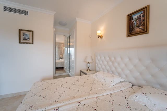 5 bedroom Villa for sale in Hacienda Las Chapas, Marbella with pool garage - € 2,450,000 (Ref: 7703317)