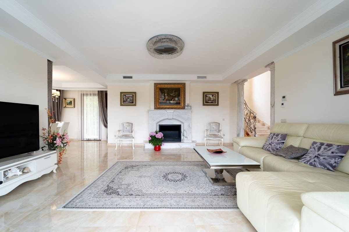 5 sovrum Villa till salu i Marbella med pool garage - 2 450 000 € (Ref: 7703317)