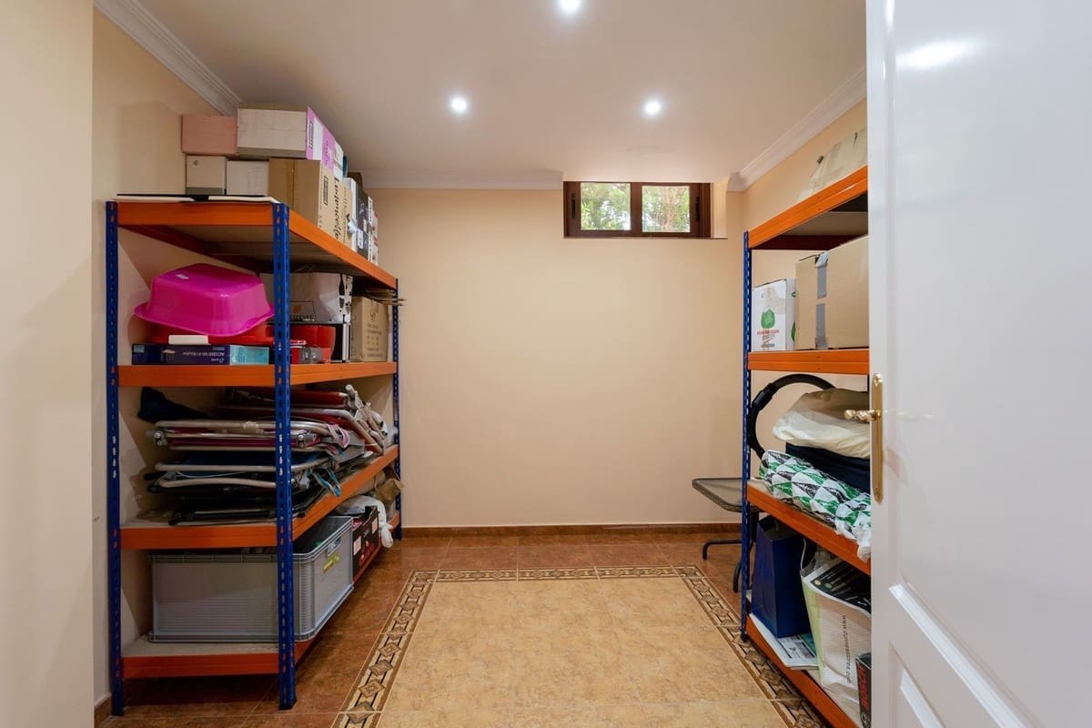 5 sovrum Villa till salu i Marbella med pool garage - 2 450 000 € (Ref: 7703317)