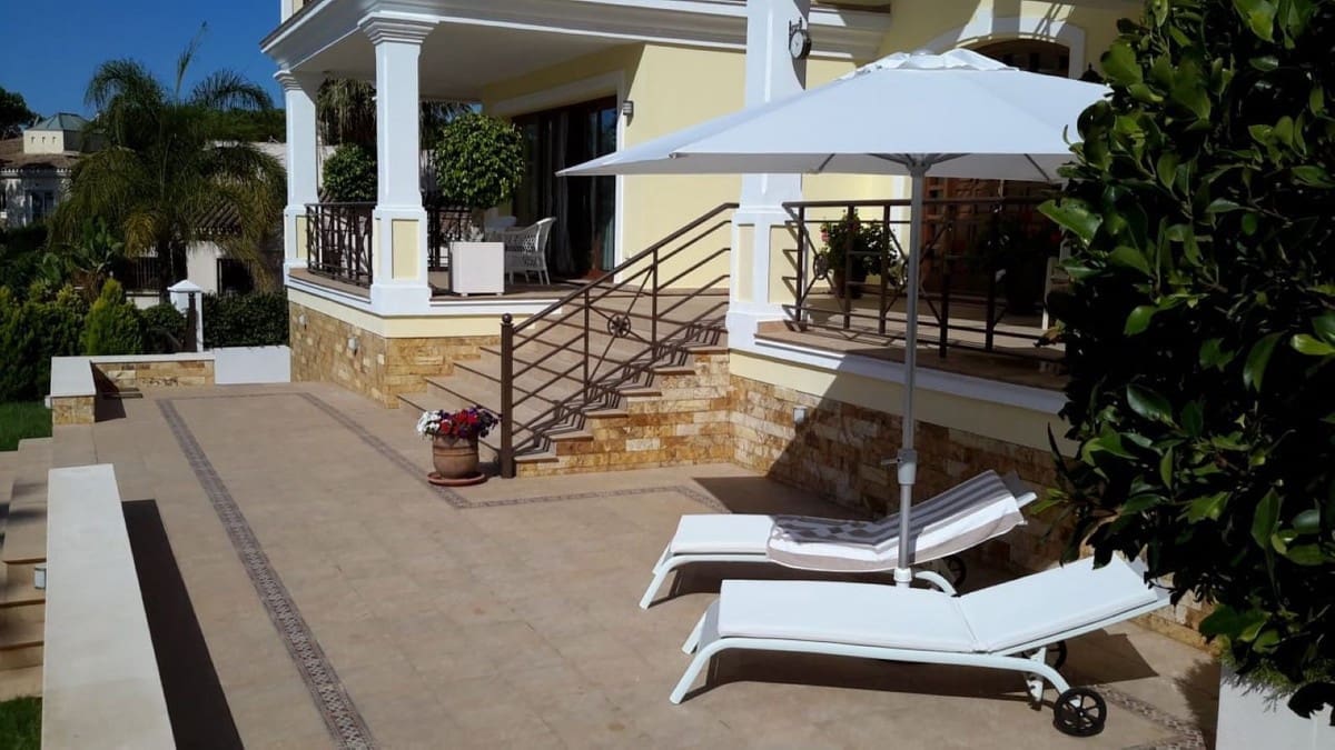 5 sovrum Villa till salu i Marbella med pool garage - 2 450 000 € (Ref: 7703317)