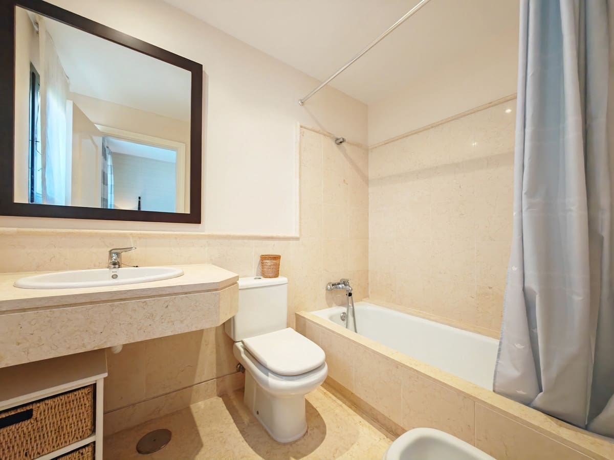 Apartamento de 4 habitaciones en Benahavís en venta con piscina garaje - 1.750.000 € (Ref: 7932964)