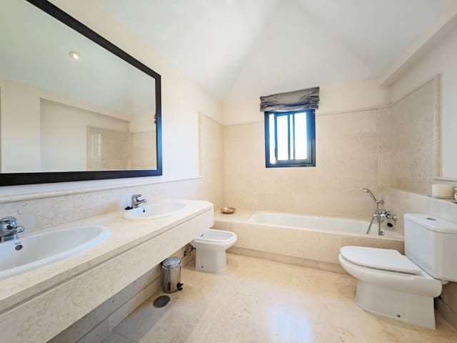 4 Zimmer Apartment zu verkaufen in Benahavís mit Pool Garage - 1.750.000 € (Ref: 7932964)