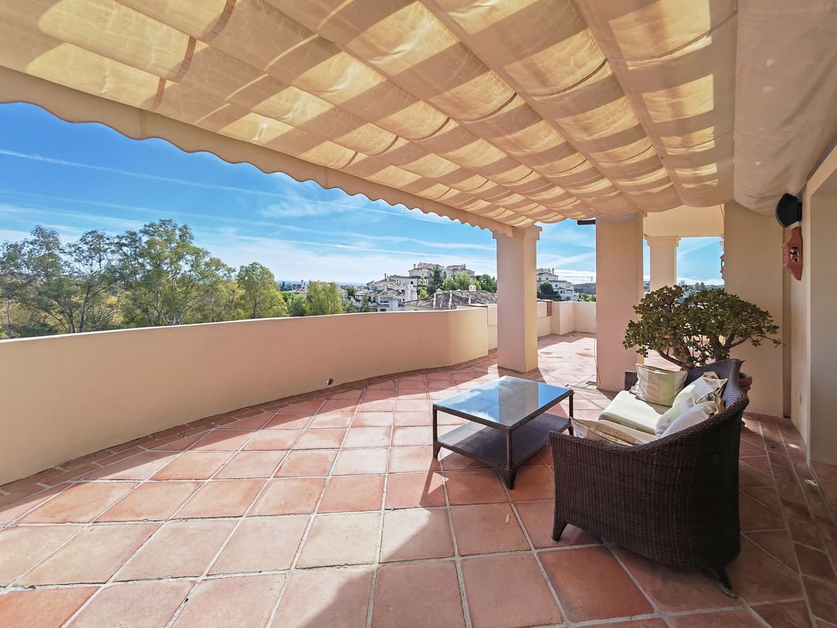 Apartamento de 4 habitaciones en Benahavís en venta con piscina garaje - 1.750.000 € (Ref: 7932964)