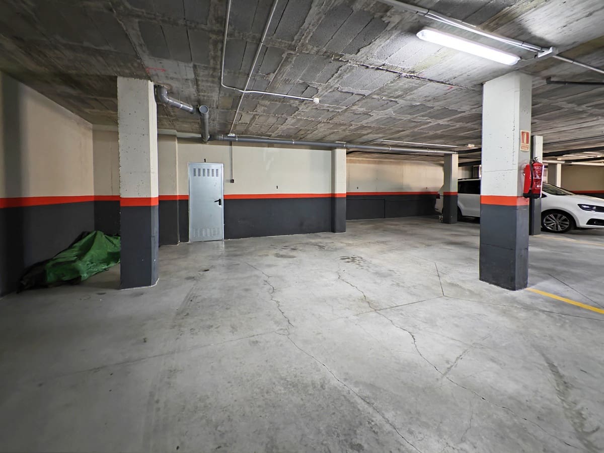 4 soverom Leilighet til salgs i Benahavis med svømmebasseng garasje - € 1 750 000 (Ref: 7932964)