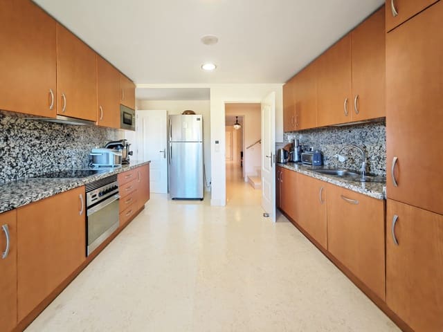 4 slaapkamer Appartement te koop in Benahavís met zwembad garage - € 1.750.000 (Ref: 7932964)