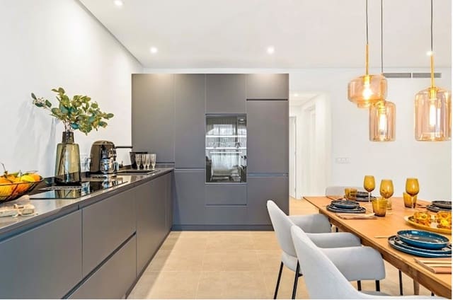 3 quarto Apartamento para venda em Estepona com piscina garagem - 1 260 000 € (Ref: 7950584)