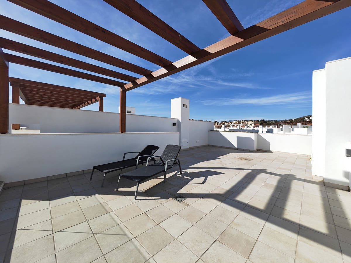 4 bedroom Townhouse for sale in Calahonda, Mijas with pool garage €