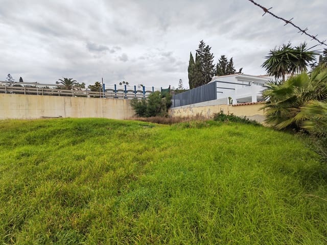 Building Plot for sale in Buenas Noches, Estepona - € 265,000 (Ref: 8037244)