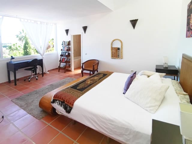 5 camera da letto Villa in vendita in Sotogrande, San Roque con piscina garage - 980.000 € (Rif: 8099619)