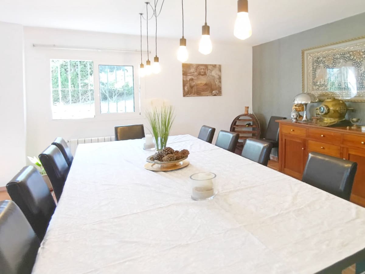 5 Zimmer Villa zu verkaufen in Sotogrande mit Pool Garage - 980.000 € (Ref: 8099619)