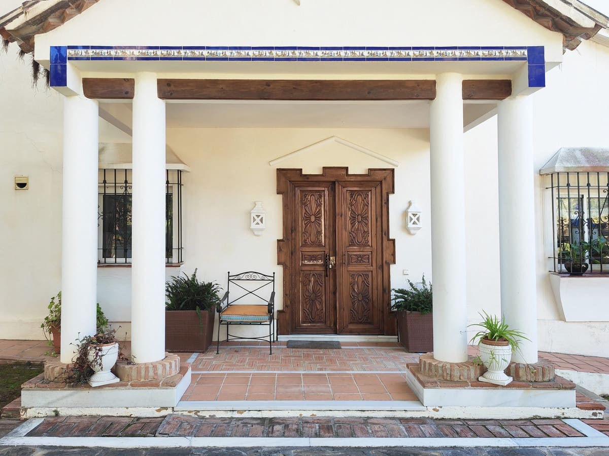 Chalet de 4 habitaciones en Marbesa en venta con piscina garaje - 2.300.000 € (Ref: 8114985)