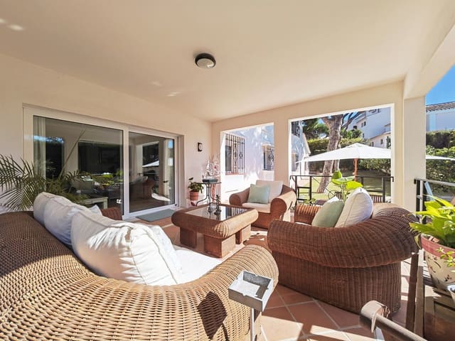 4 quarto Moradia para venda em Marbesa, Marbella com piscina garagem - 2 300 000 € (Ref: 8114985)