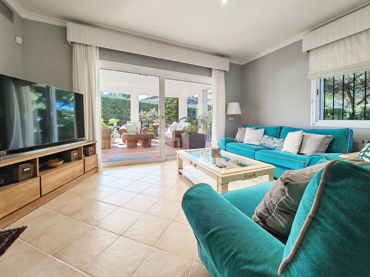 Chalet de 4 habitaciones en Marbesa en venta con piscina garaje - 2.300.000 € (Ref: 8114985)