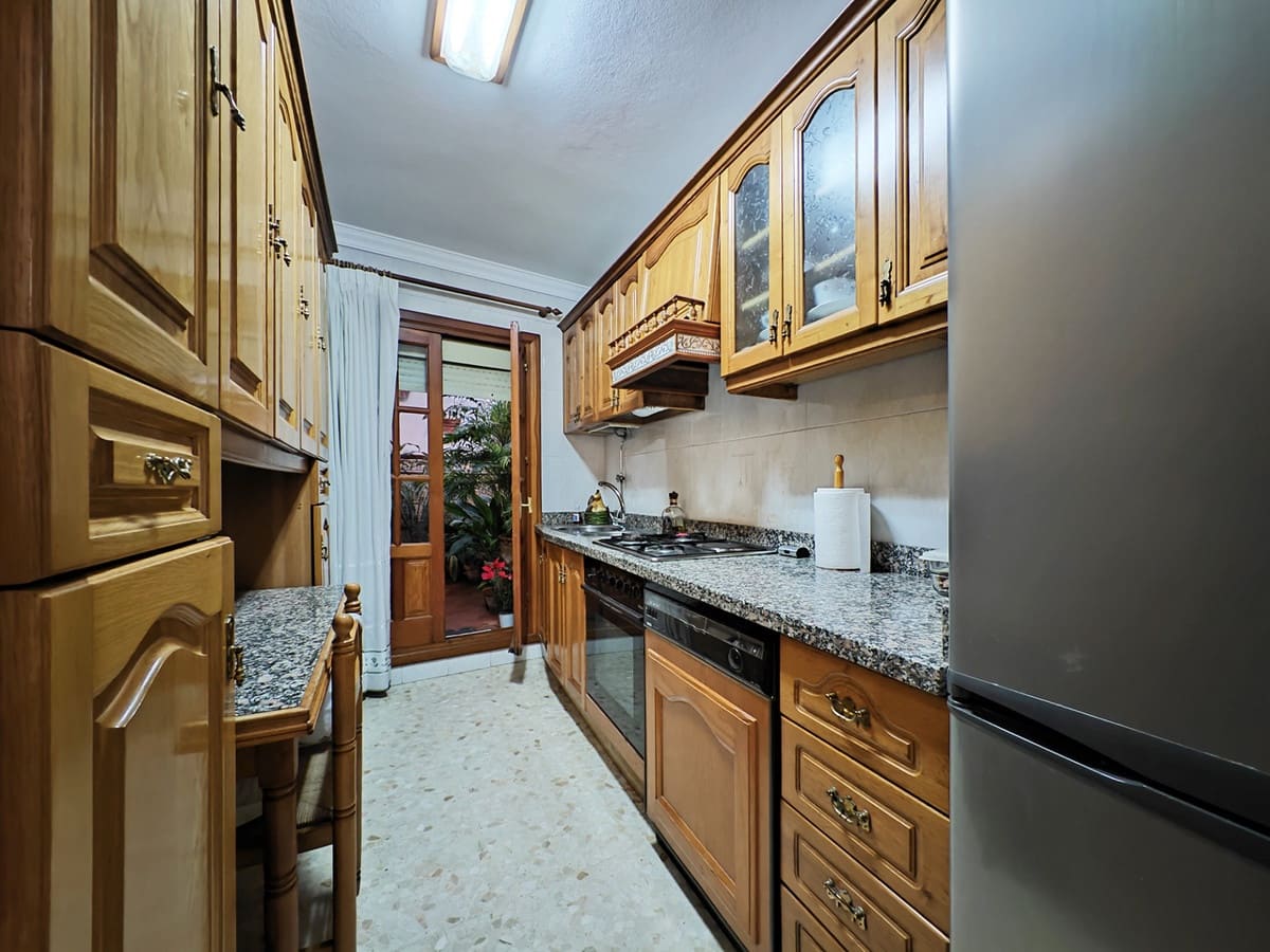 5 quarto Casa em Banda para venda em Estepona - 960 000 € (Ref: 8211888)