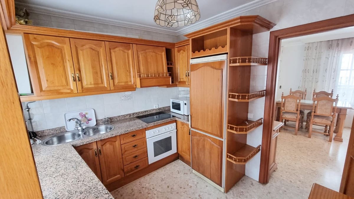 5 quarto Casa em Banda para venda em Estepona - 960 000 € (Ref: 8211888)