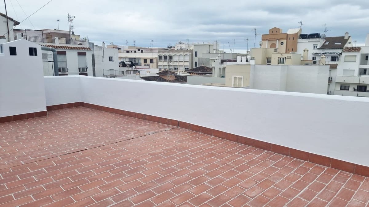 5 quarto Casa em Banda para venda em Estepona - 960 000 € (Ref: 8211888)