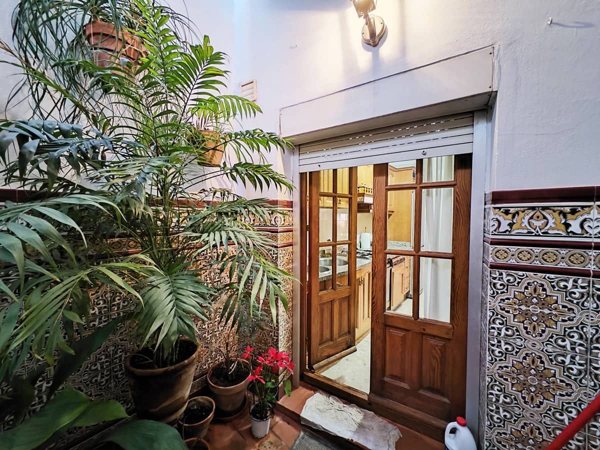 5 quarto Casa em Banda para venda em Estepona - 960 000 € (Ref: 8211888)