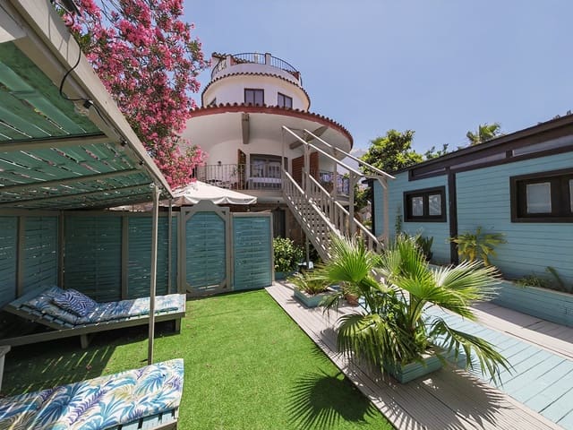 Chalet de 8 habitaciones en Marbella en venta - 1.700.000 € (Ref: 8305499)