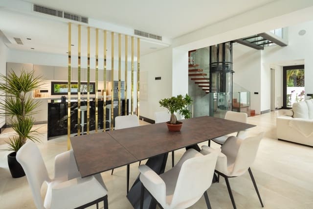 5 soverom Villa til salgs i Golden Mile, Marbella med svømmebasseng garasje - € 4 995 000 (Ref: 8383441)