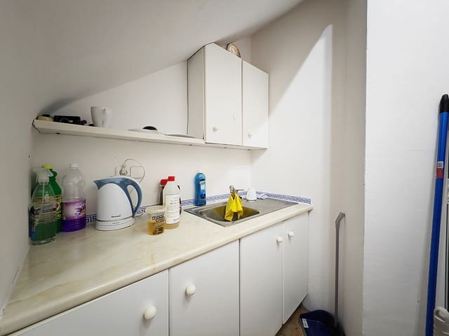 Kommersiell til salgs i Calahonda, Mijas - € 450 000 (Ref: 8421619)