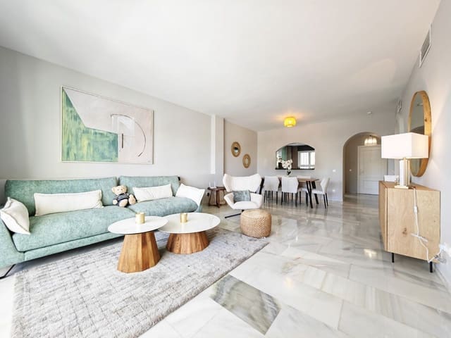 2 bedroom Apartment for rent in Cabopino, Marbella with pool - € 2,500 (Ref: 8488483)