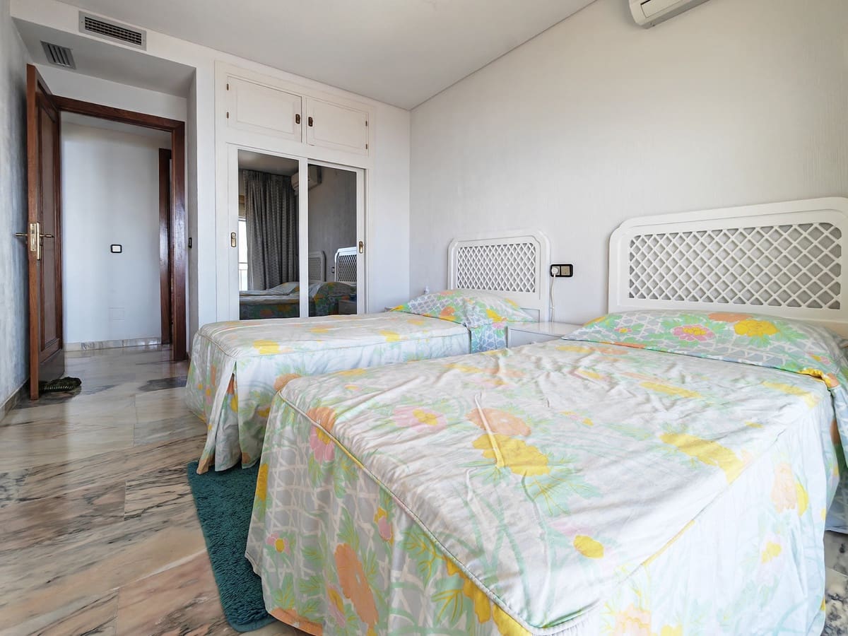 Apartamento de 5 habitaciones en Fuengirola en venta con piscina - 1.640.000 € (Ref: 8532182)