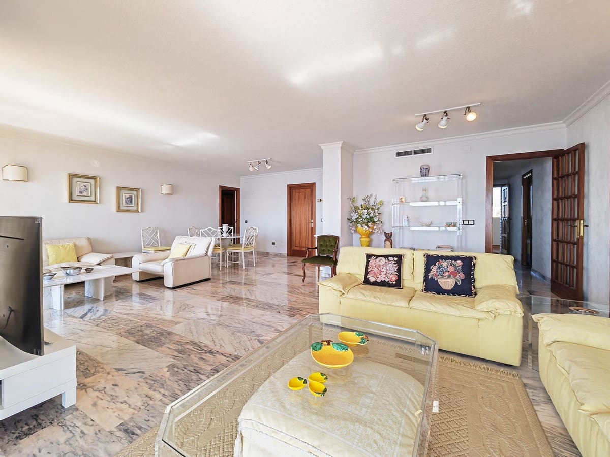 Apartamento de 5 habitaciones en Fuengirola en venta con piscina - 1.640.000 € (Ref: 8532182)