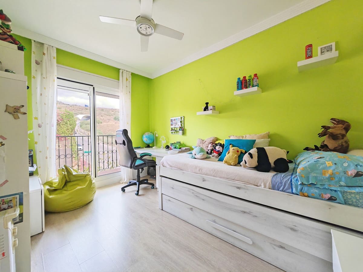 3 slaapkamer Huis te koop in Riviera del Sol met zwembad - € 539.000 (Ref: 8612975)