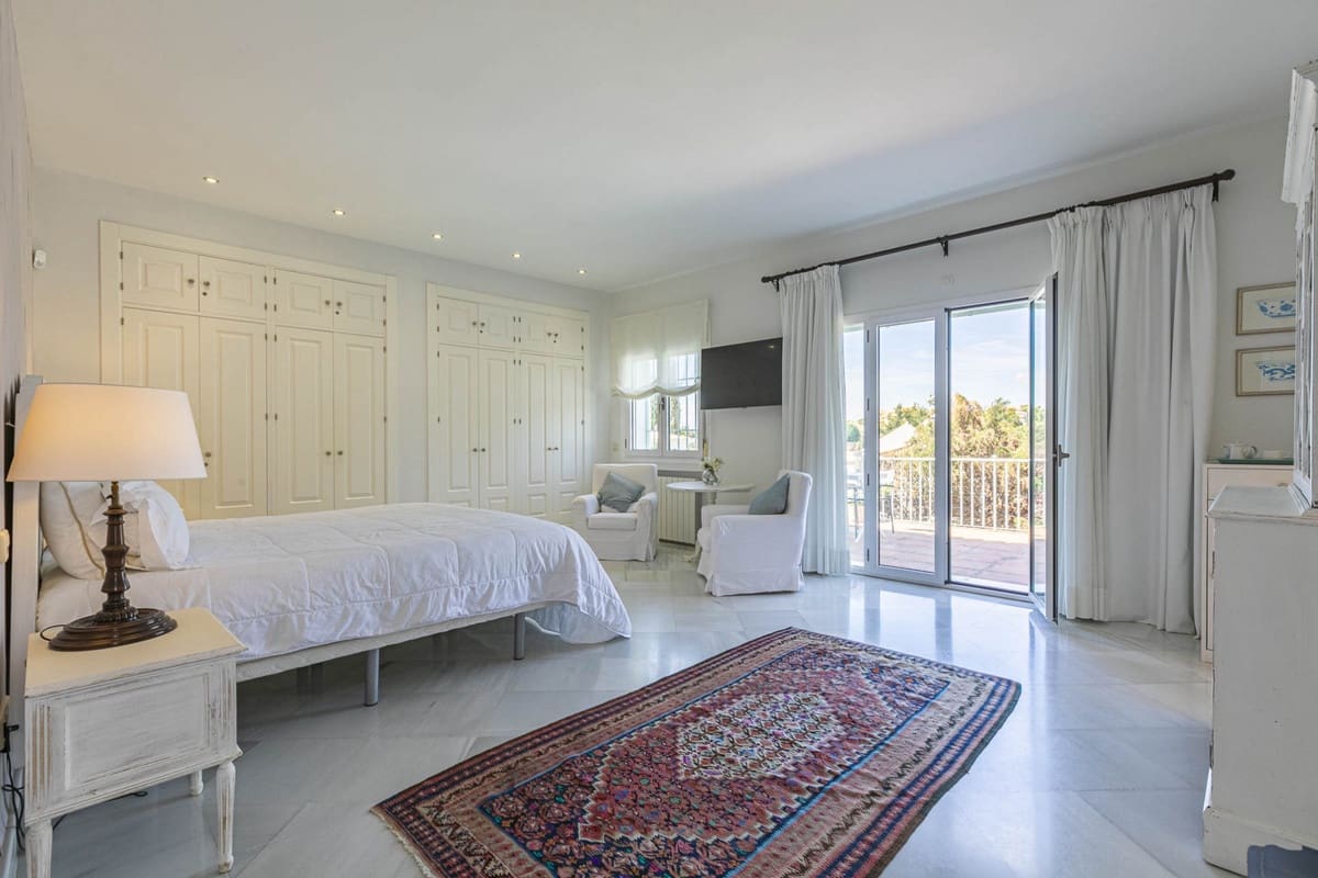 5 sypialnia Willa na sprzedaż w Elviria z basenem garażem - 2 290 000 € (Ref: 8620291)