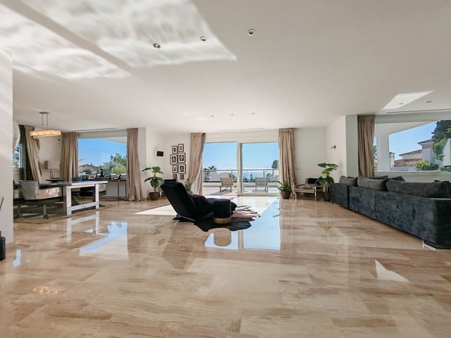 6 Zimmer Villa zu verkaufen in El Rosario, Marbella mit Pool Garage - 2.950.000 € (Ref: 8641200)