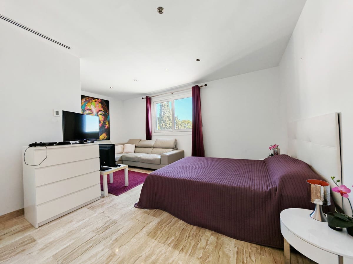 6 soverom Villa til salgs i El Rosario med svømmebasseng garasje - € 2 285 000 (Ref: 8641200)