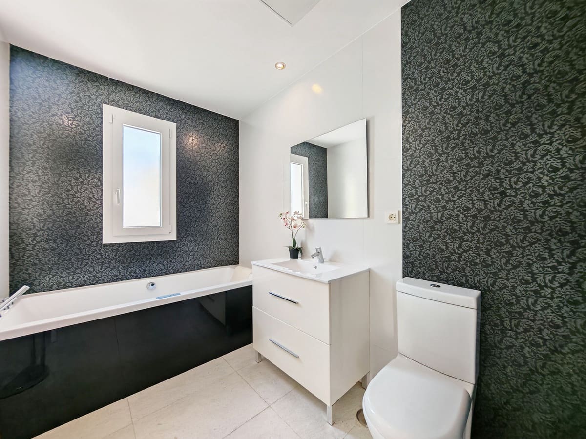 6 soverom Villa til salgs i El Rosario med svømmebasseng garasje - € 2 285 000 (Ref: 8641200)