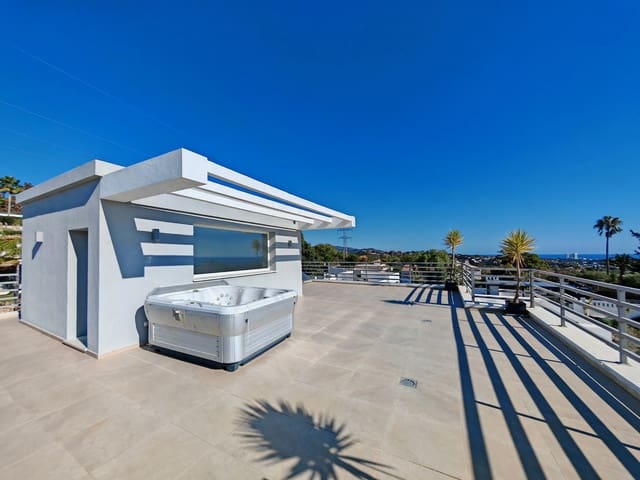 6 soverom Villa til salgs i El Rosario, Marbella med svømmebasseng garasje - € 2 285 000 (Ref: 8641200)