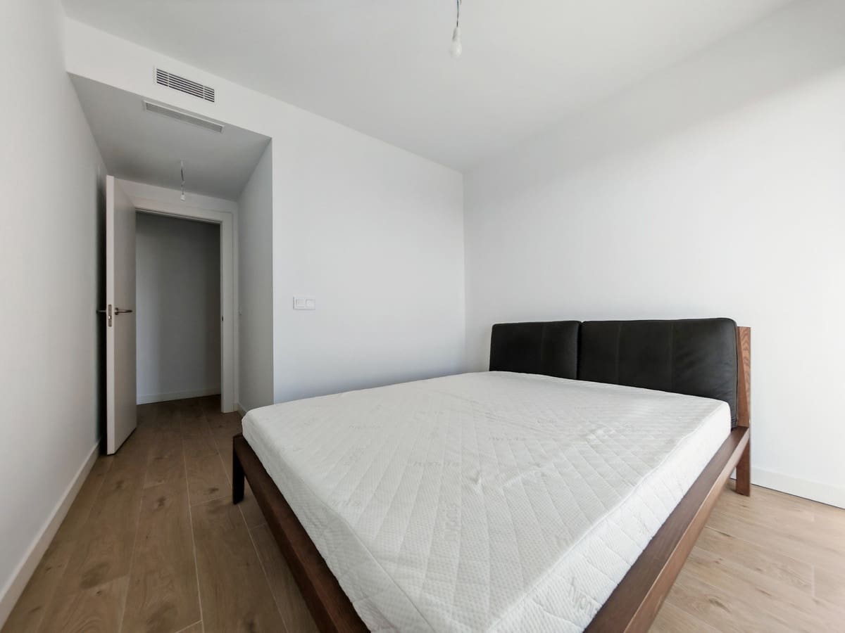 2 Zimmer Apartment zu verkaufen in Estepona mit Pool Garage - 450.000 € (Ref: 8655045)