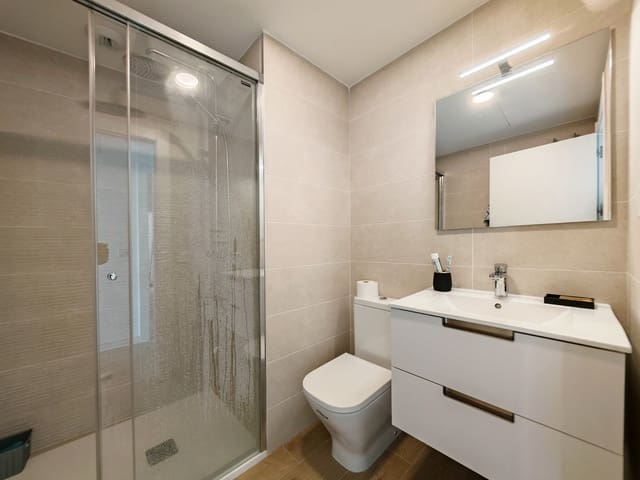 2 Zimmer Apartment zu verkaufen in Estepona mit Pool Garage - 450.000 € (Ref: 8655045)