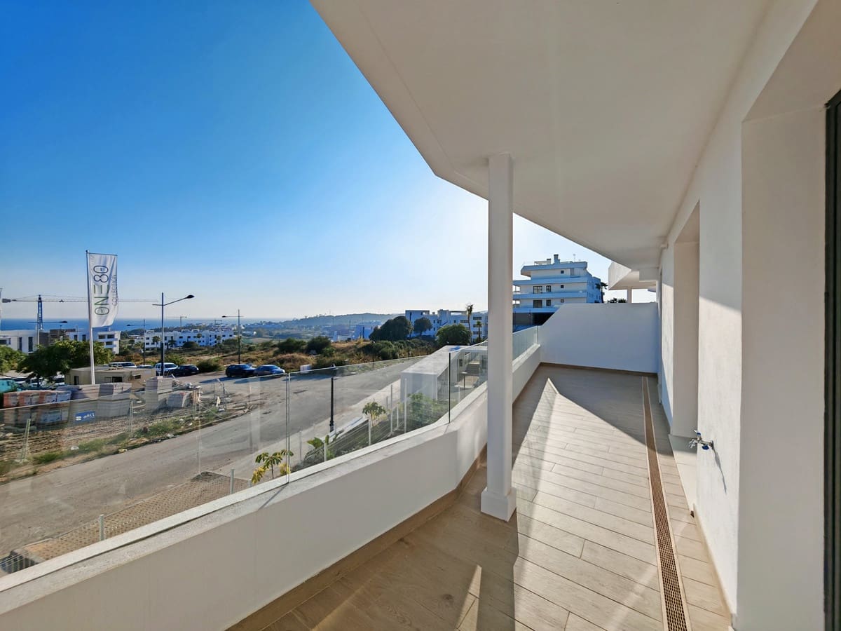 2 quarto Apartamento para venda em Estepona com piscina garagem - 450 000 € (Ref: 8655045)