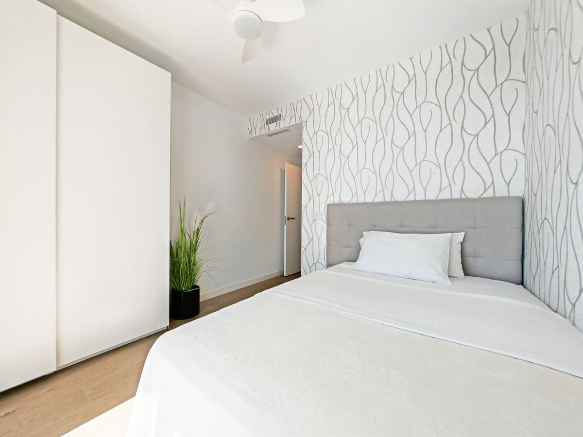 2 quarto Apartamento para venda em Estepona com piscina garagem - 450 000 € (Ref: 8655045)