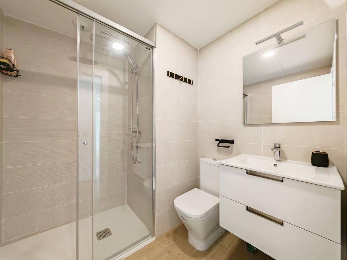 2 quarto Apartamento para venda em Estepona com piscina garagem - 450 000 € (Ref: 8655045)