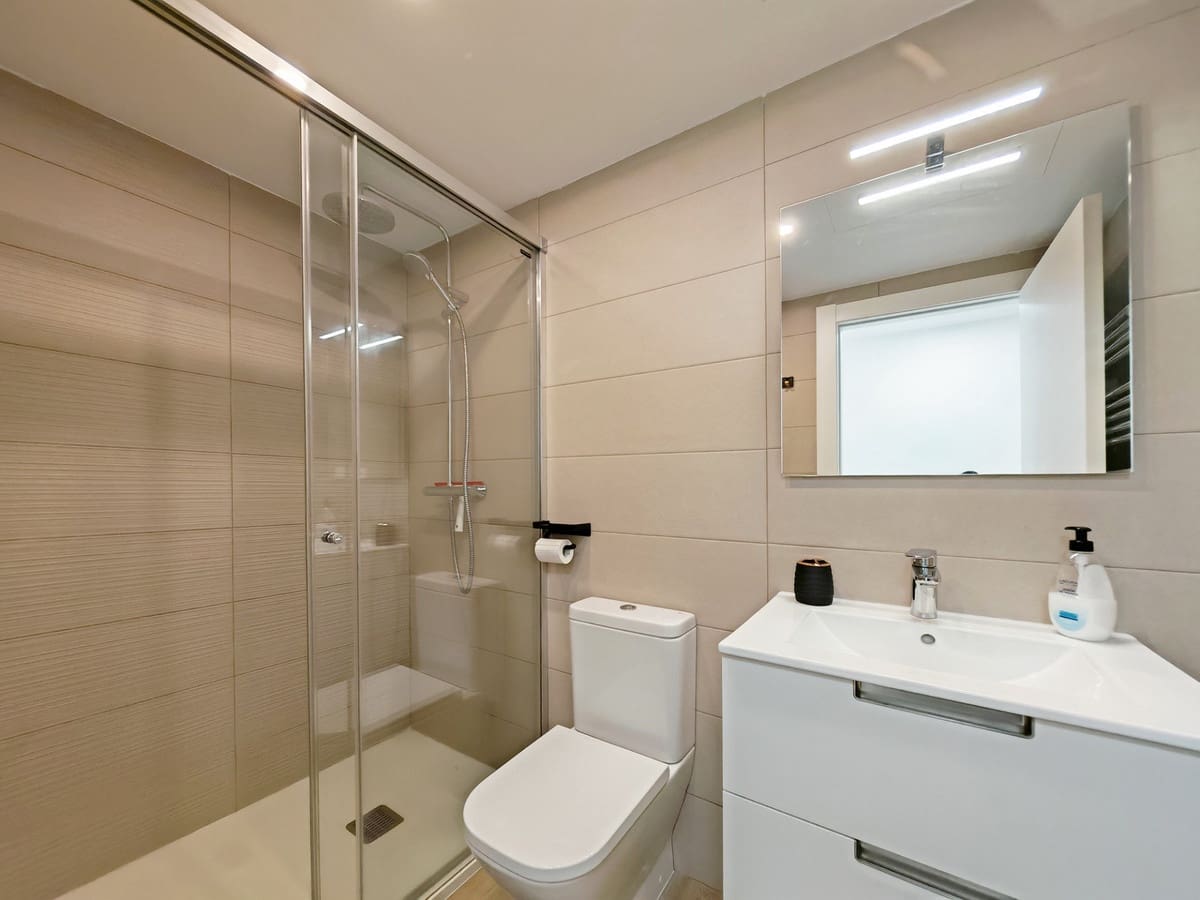 2 quarto Apartamento para venda em Estepona com piscina garagem - 450 000 € (Ref: 8655045)