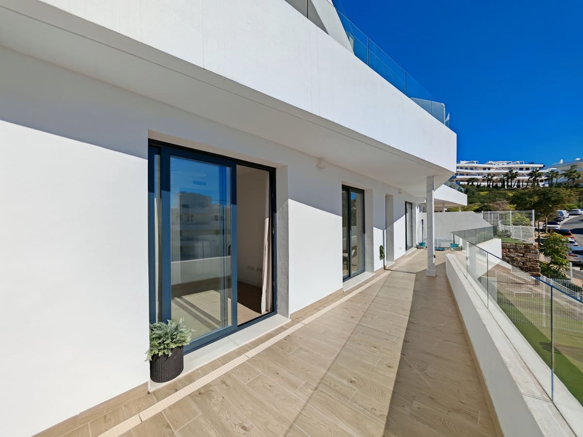 2 quarto Apartamento para venda em Estepona com piscina garagem - 450 000 € (Ref: 8655045)