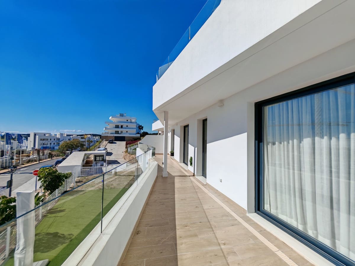 2 quarto Apartamento para venda em Estepona com piscina garagem - 450 000 € (Ref: 8655045)