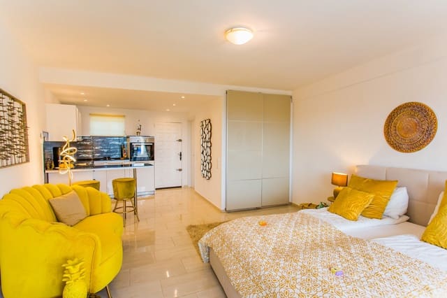 Studio te koop in Marbesa, Marbella met zwembad garage - € 299.000 (Ref: 8677952)