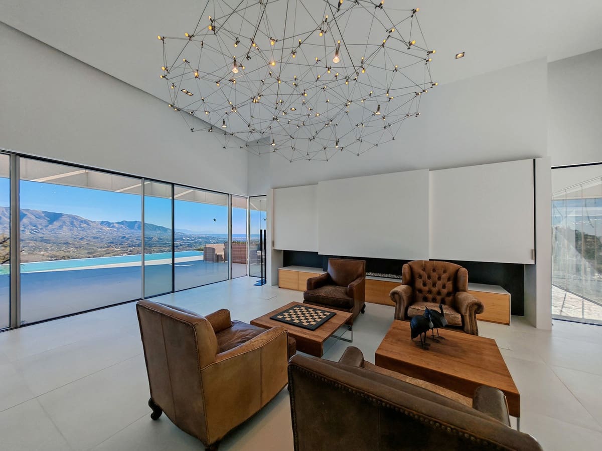 6 slaapkamer Villa te koop in La Mairena met zwembad - € 3.500.000 (Ref: 8752515)